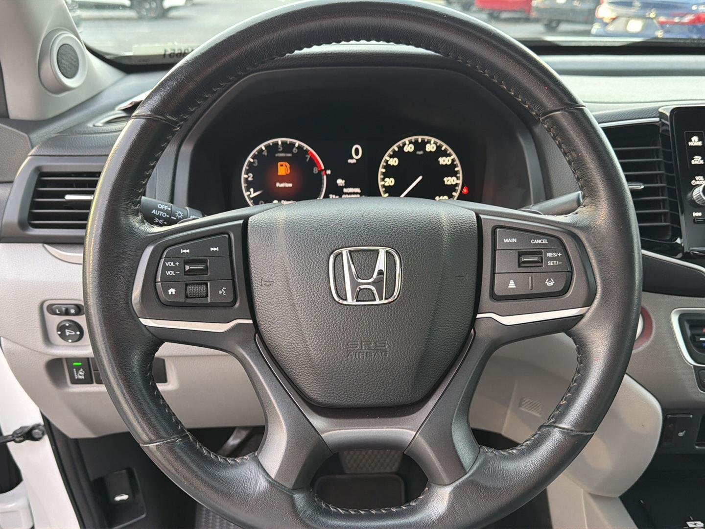 Used 2024 Platinum White Pearl Honda RTL image 20