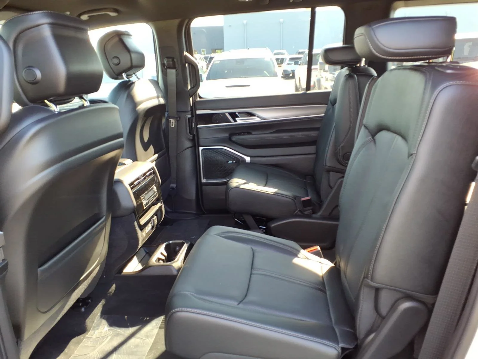 New 2026 Bright White Clearcoat Jeep  image 15