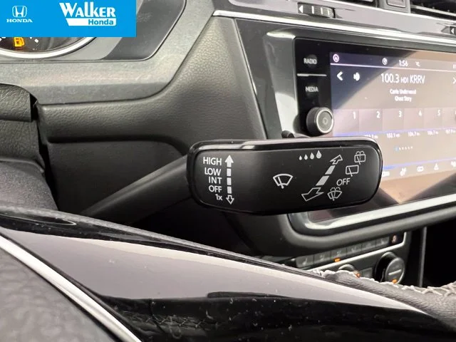Used 2021 Deep Black Volkswagen 2.0T SE image 39