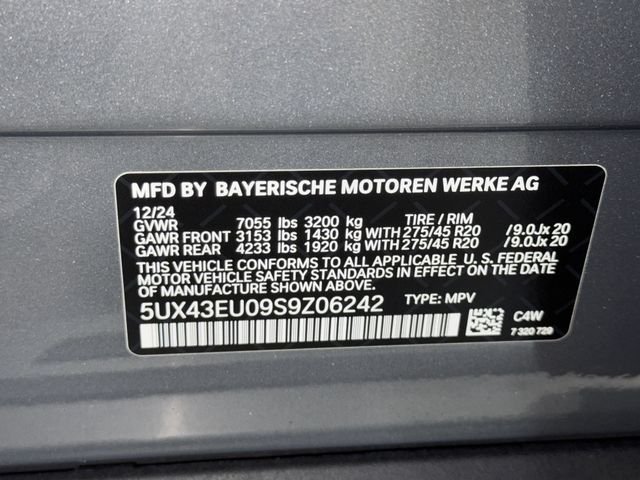 Certified Used 2025 Skyscraper Grey Metallic BMW xDrive50e image 39