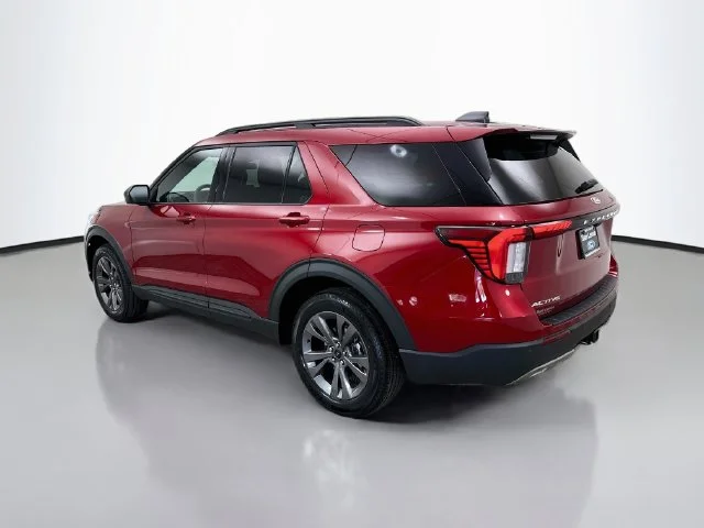 New 2027 Ruby Red Metallic Tinted Clearcoat Ford Active image 5
