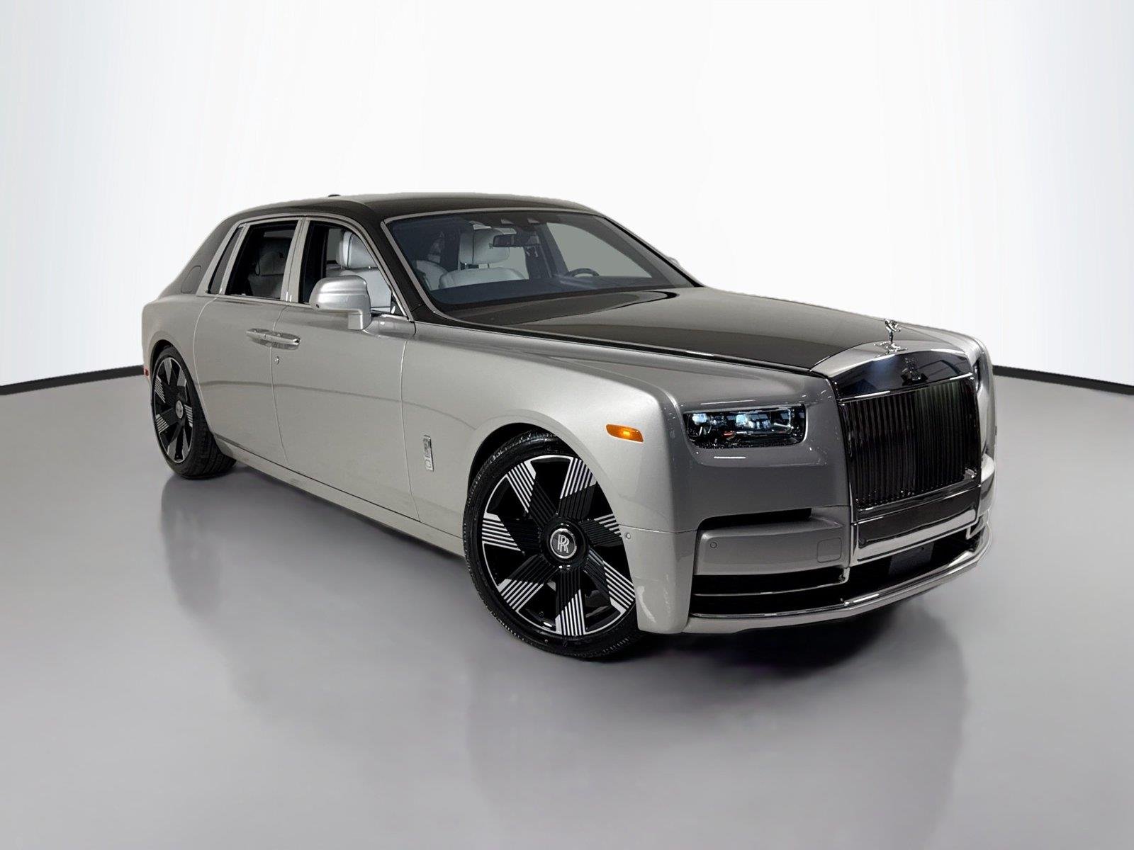 Used 2023 Jubilee Silver Rolls-Royce  image 55