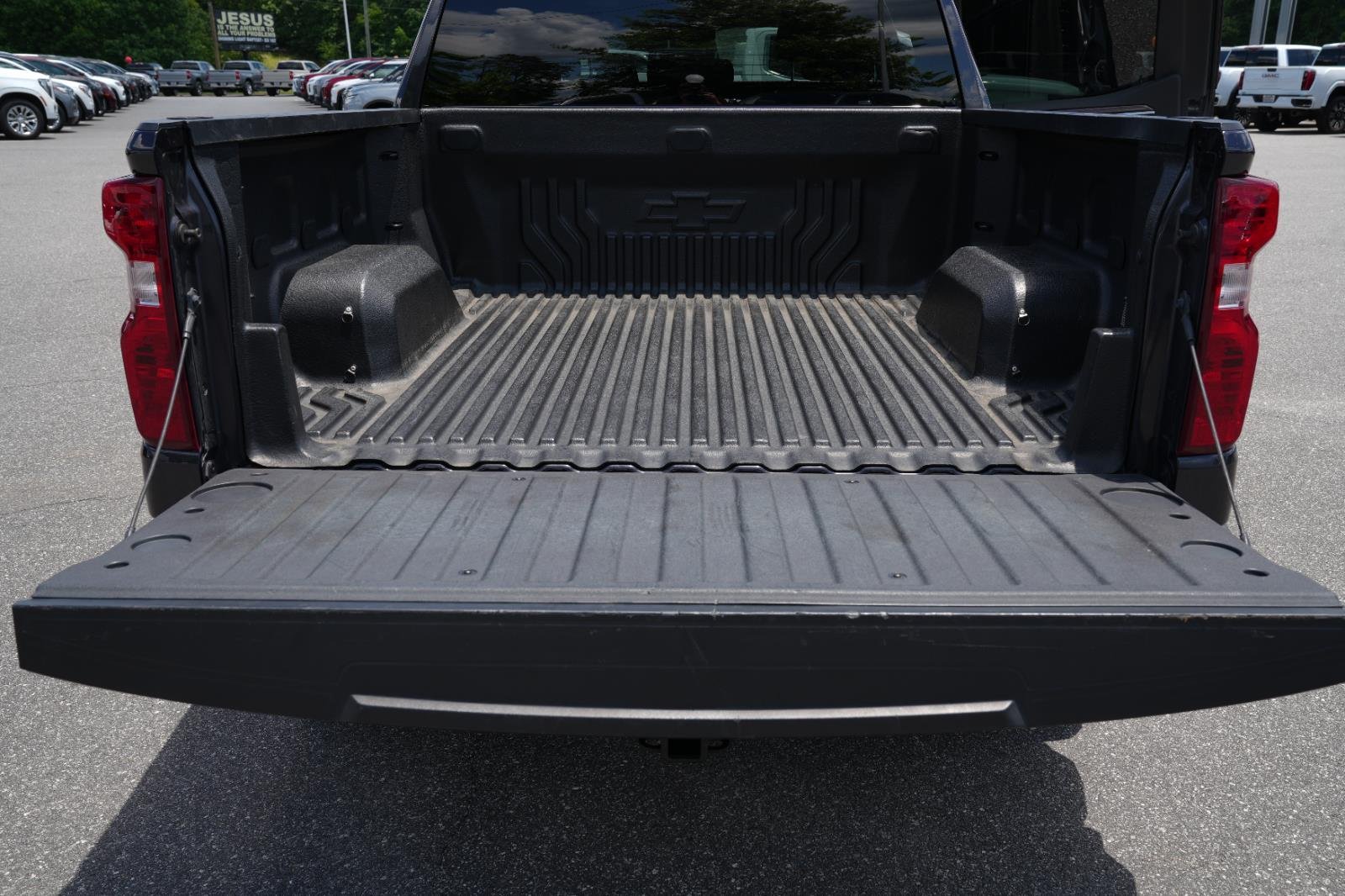 Used 2022 Dark Ash Metallic Chevrolet LT (2FL) image 14