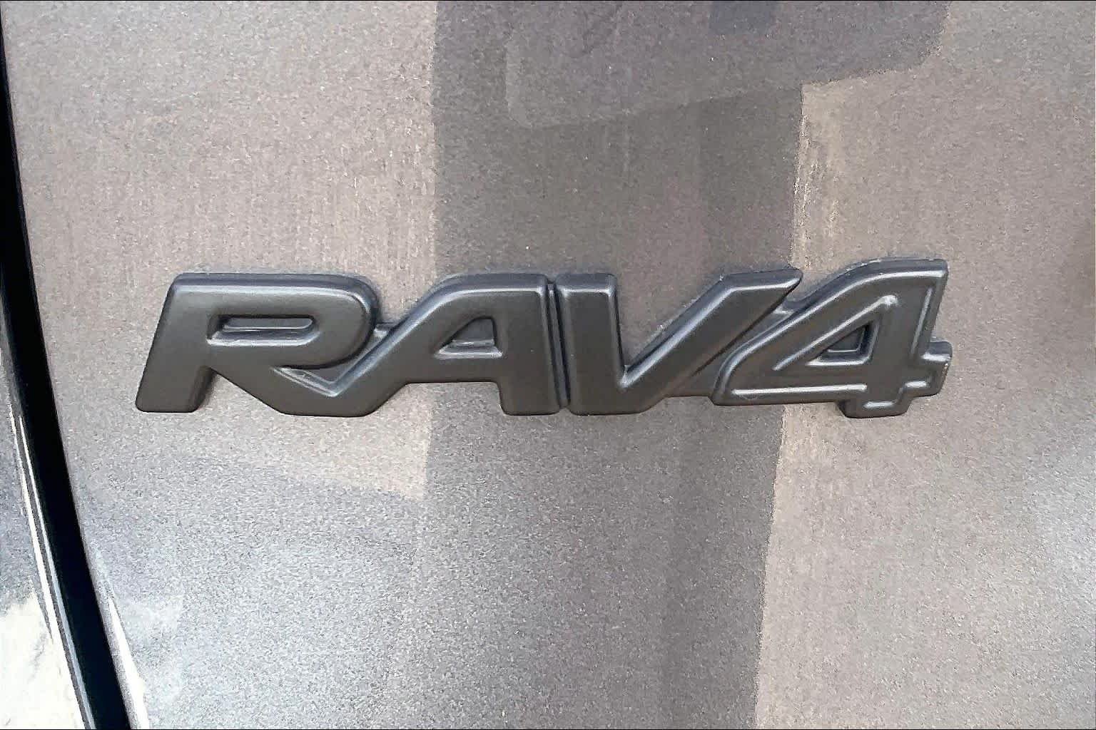Used 2025 Magnetic Gray Metallic Toyota XLE image 30