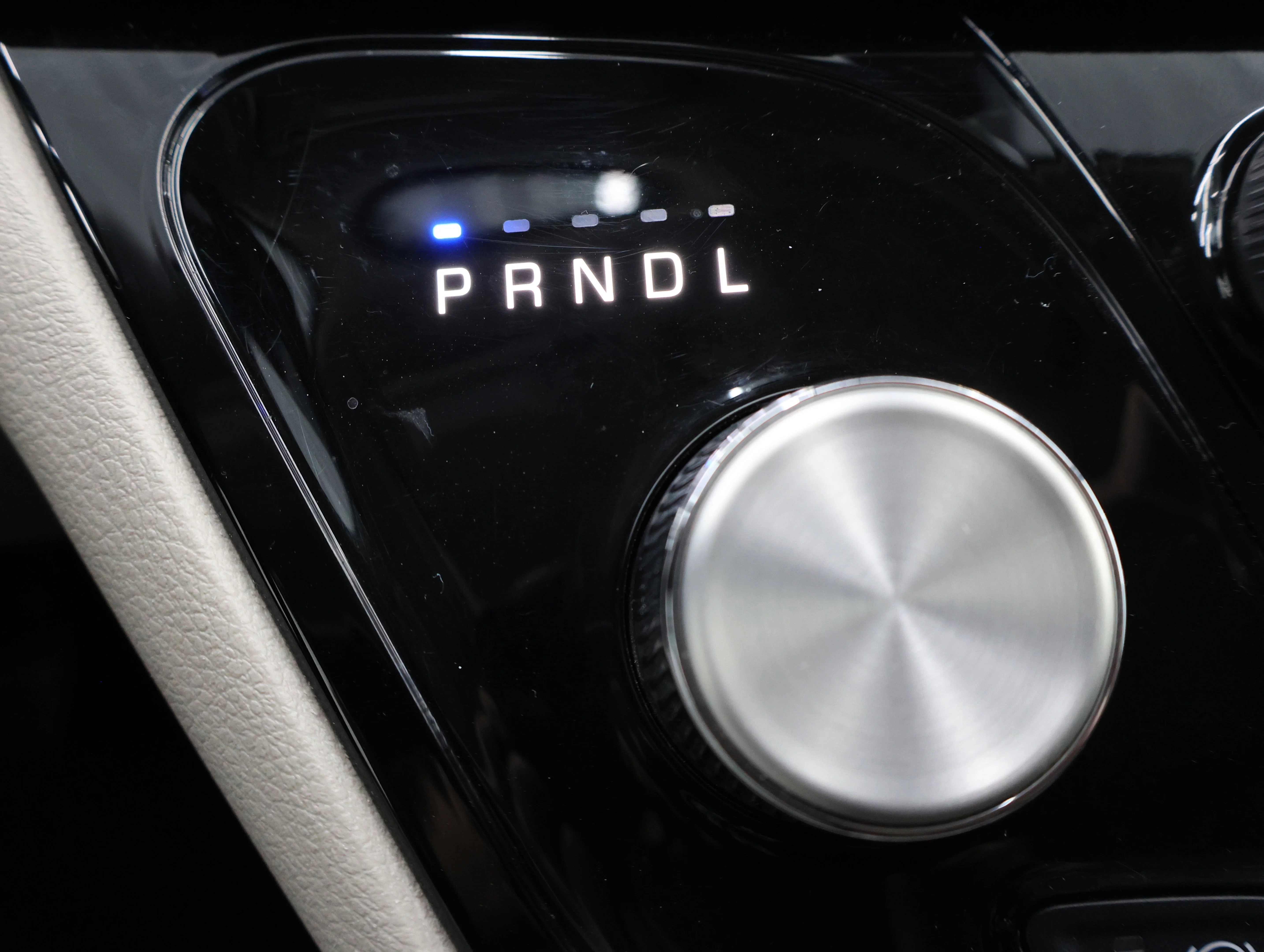 Used 2024 Diamond Black Crystal Pearlcoat Chrysler Touring L image 48