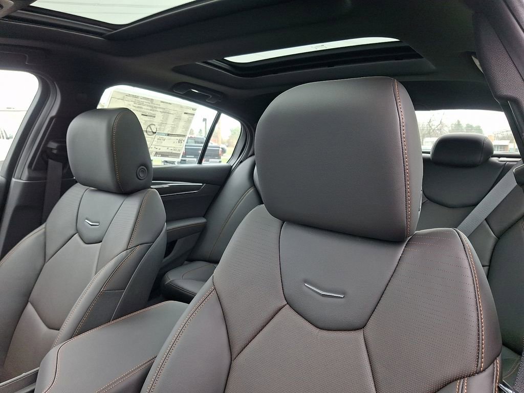 2026 Cadillac CT5 V-Series - Photo 17