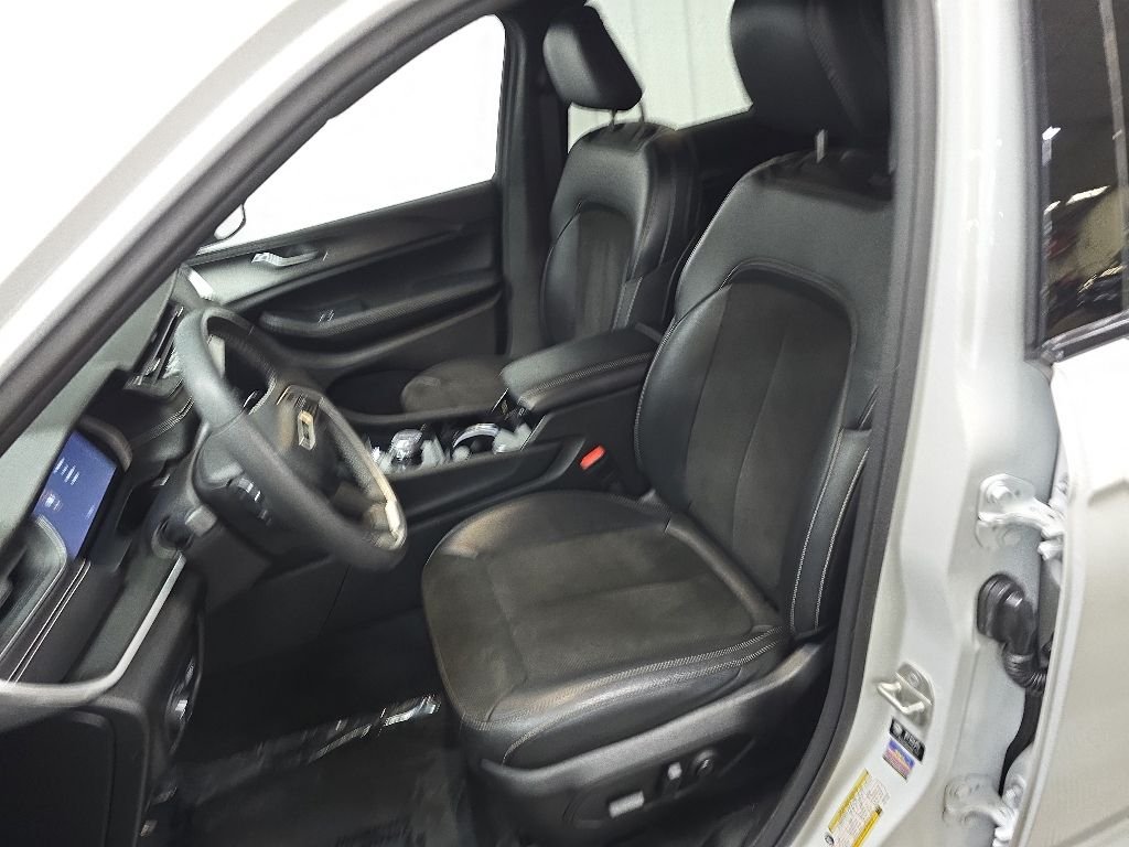 Used 2023 Bright White Clearcoat Jeep Altitude image 29
