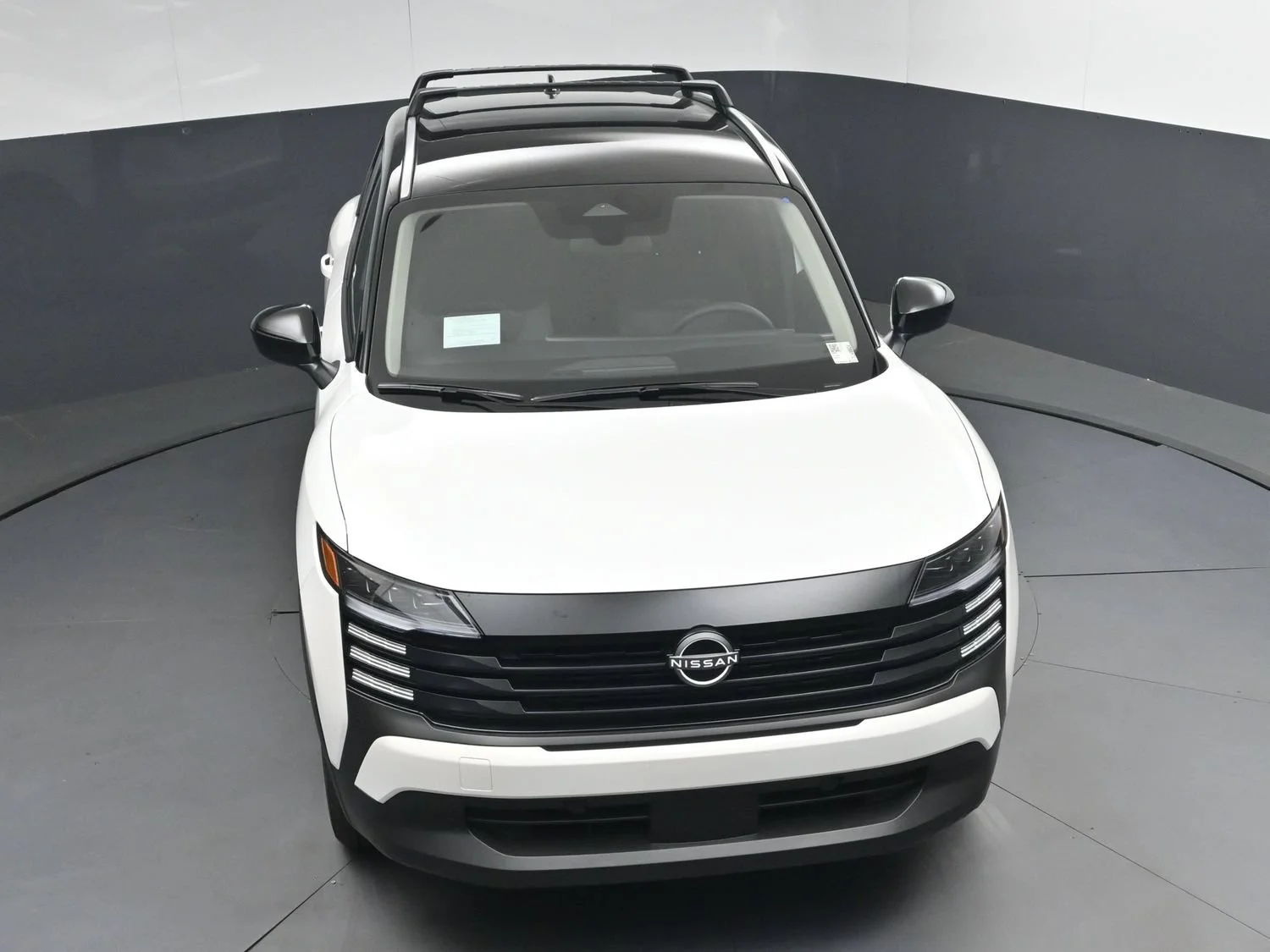 New 2026 Aspen White Tricoat/Super Black Nissan SV image 29