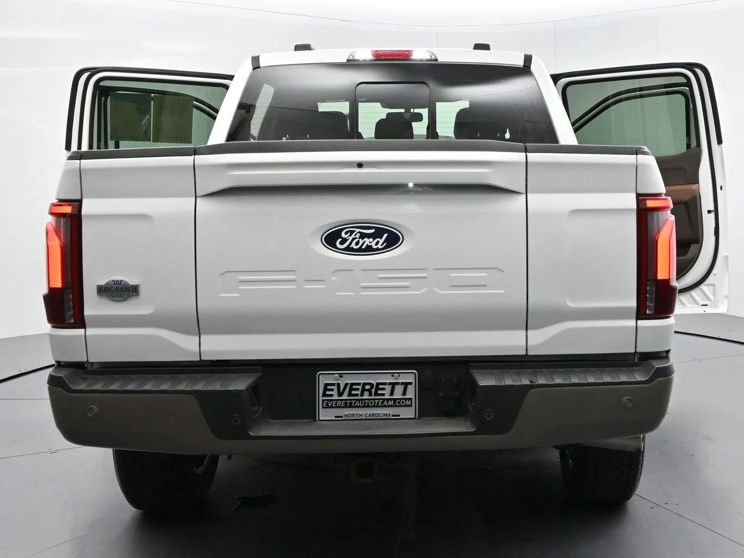 Used 2026 Star White Metallic Tri-coat Ford King Ranch image 44