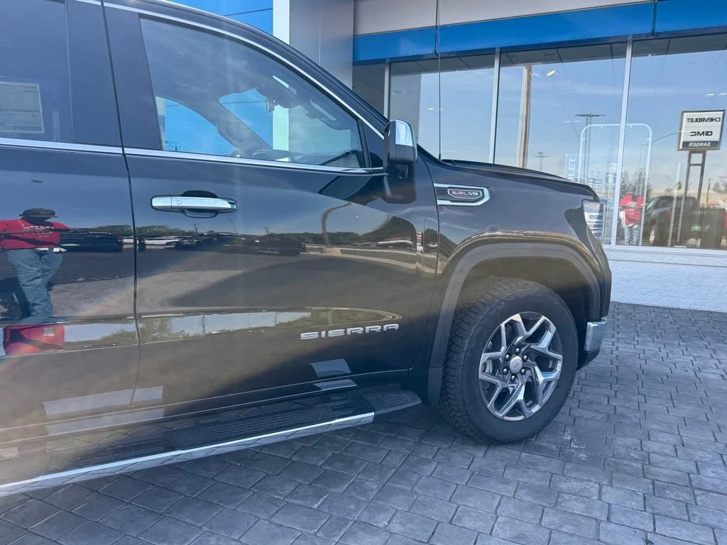 New 2026 Onyx Black GMC SLT image 12