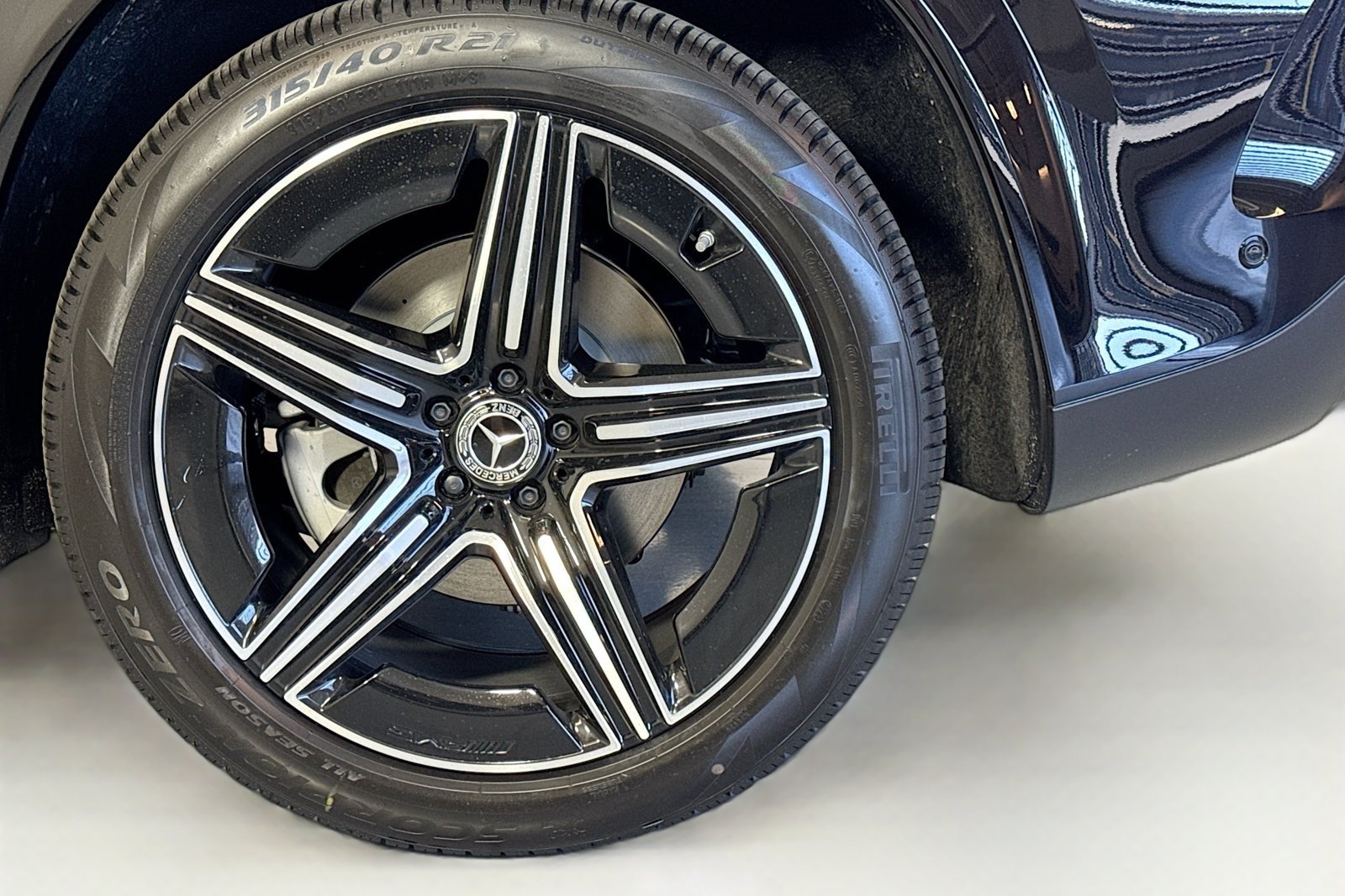 New 2026 Obsidian Black Metallic Mercedes-Benz GLE 350 image 29