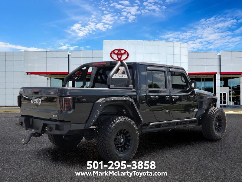 Used 2022 Black Clearcoat JEEP OVERLAND 4X4 image 5