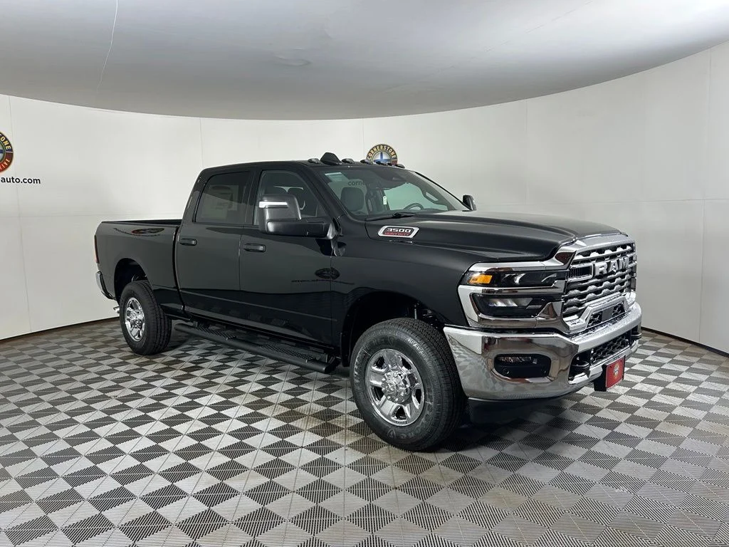 New 2026 Diamond Black Crystal Pearl-Coat Exterior Paint RAM Tradesman image 13