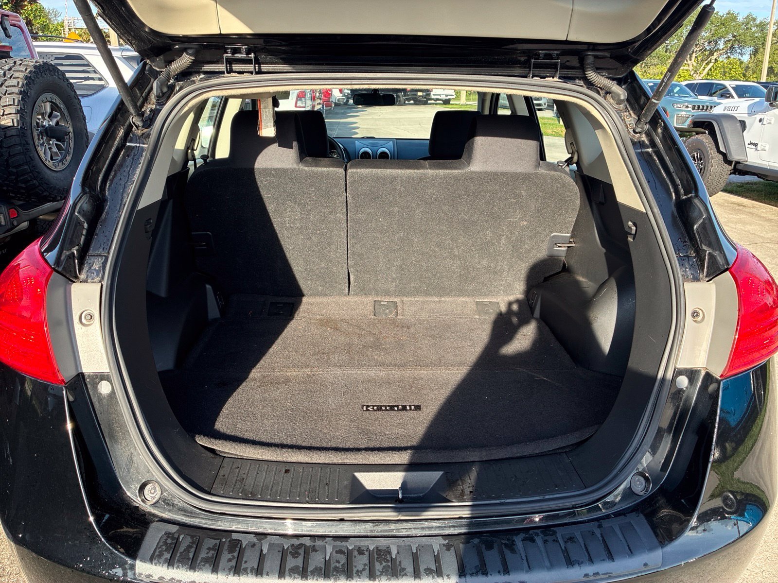 Used 2015 Black Nissan S image 35