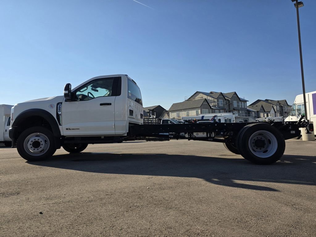 2025 Ford F-550 Super Duty Chassis Cab XL - Photo 20