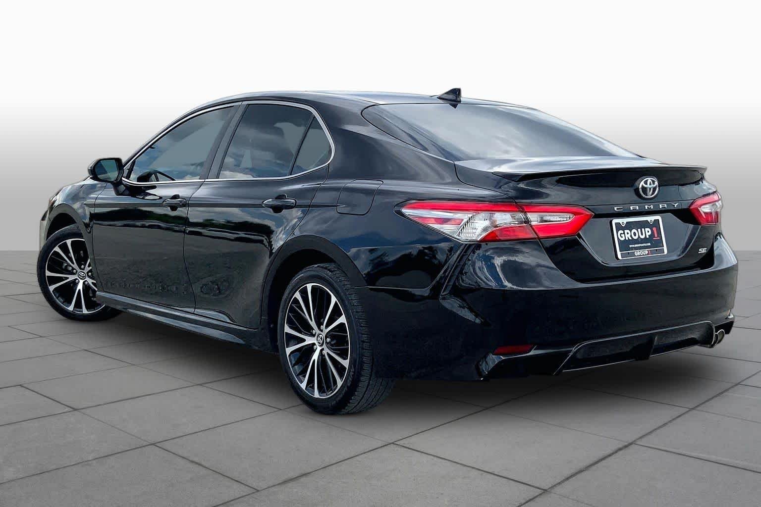 Used 2019 Midnight Black Metallic Toyota SE image 12
