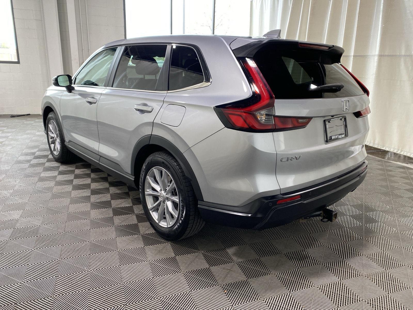 Used 2023 Lunar Silver Metallic Honda EX-L image 5