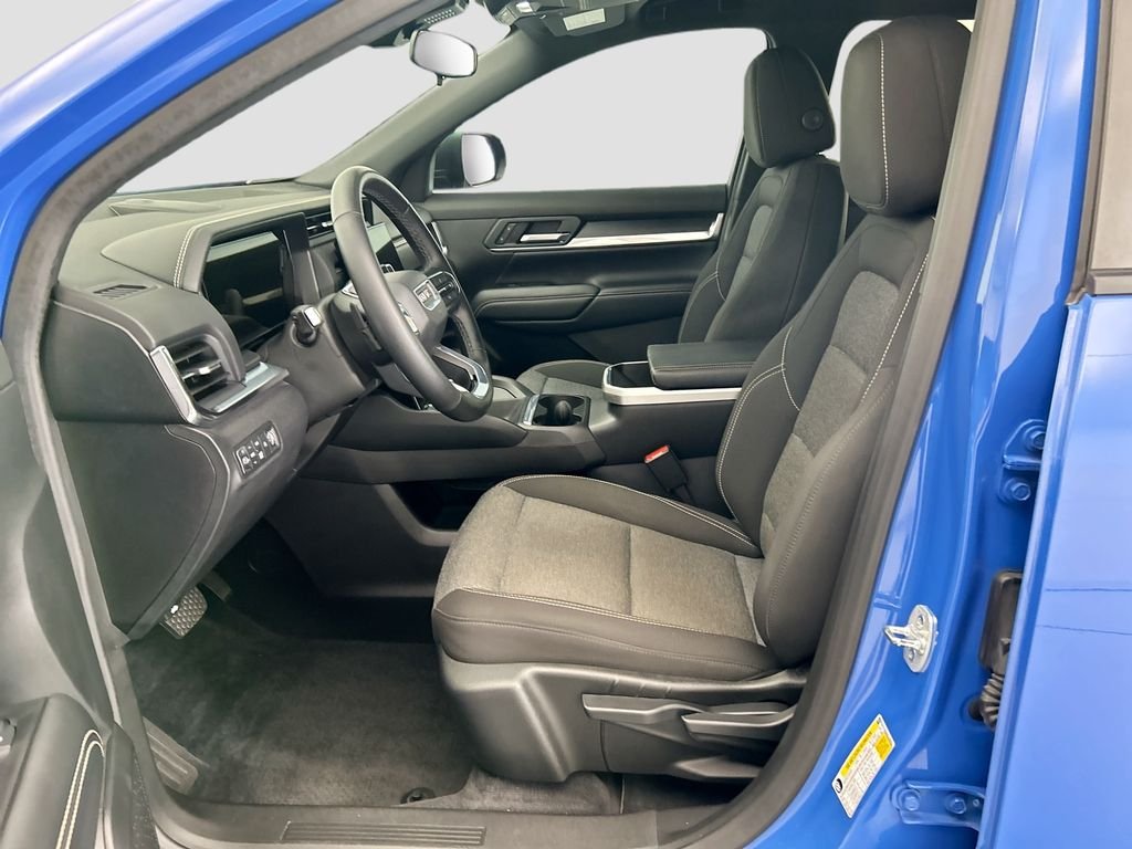 Used 2025 Rapids Metallic GMC Elevation image 17