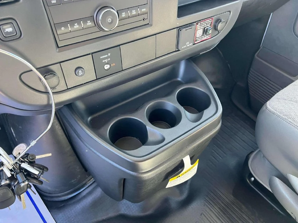 2026 Chevrolet Express Cargo Work Van - Photo 18
