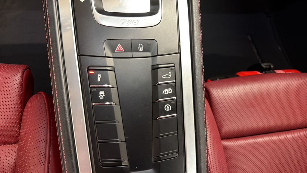 2018 Porsche 718 GTS - Photo 21