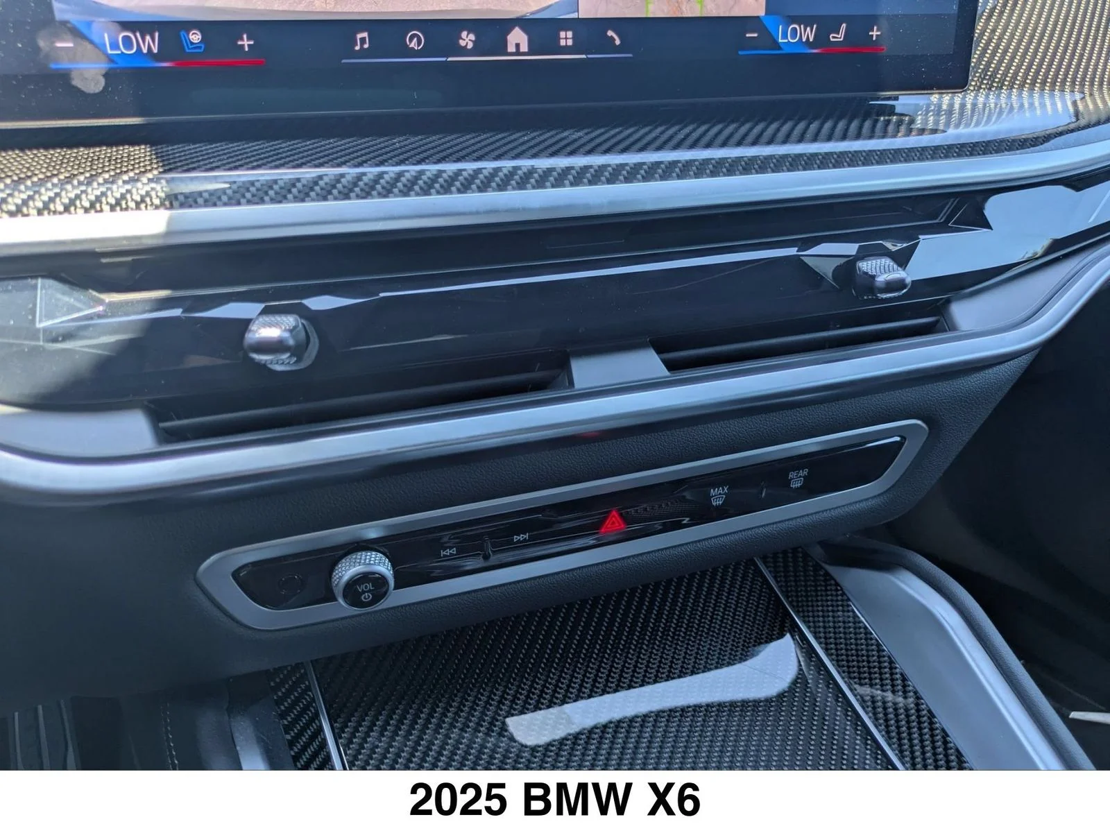 Used 2025 Black BMW M60i image 18