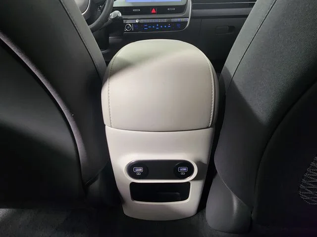 Used 2024 Black Hyundai SEL image 16