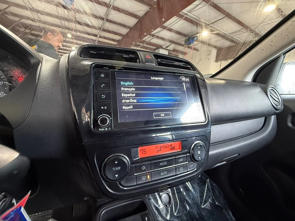 Used 2024  Mitsubishi  image 21