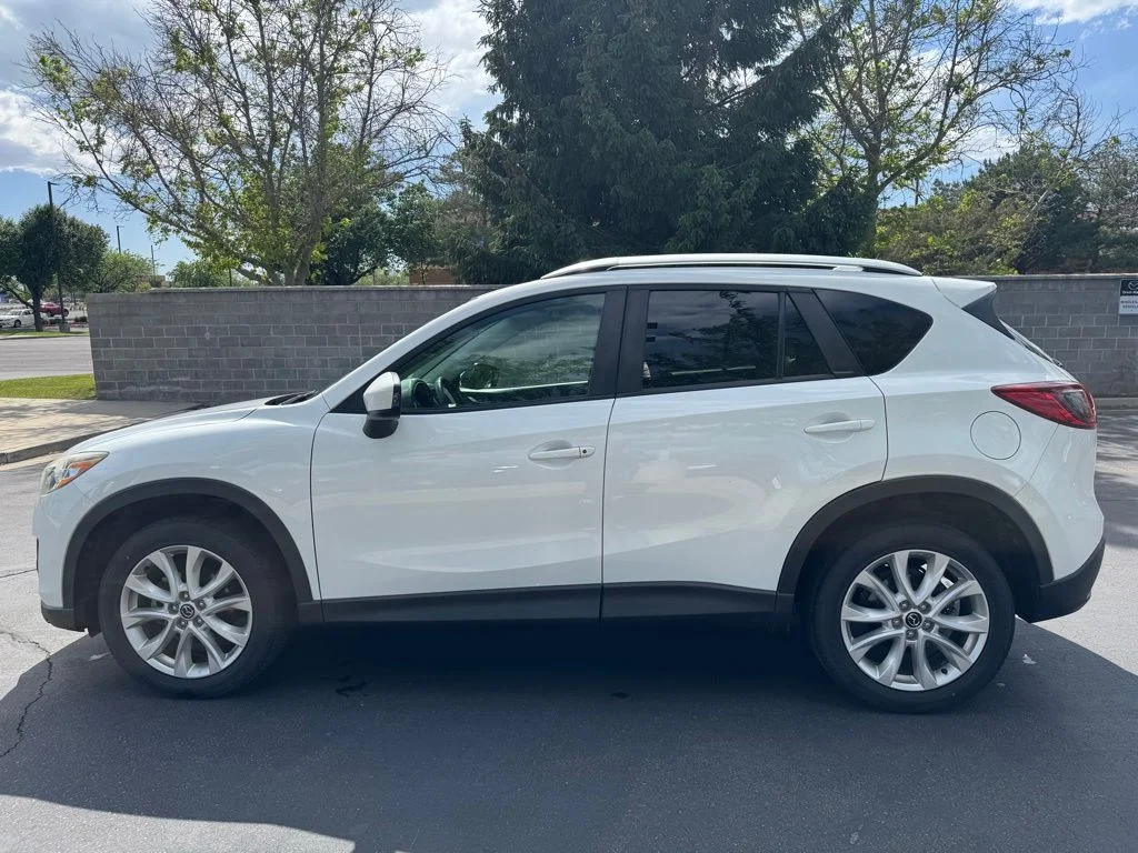 Used 2013 White Mazda Grand Touring image 7