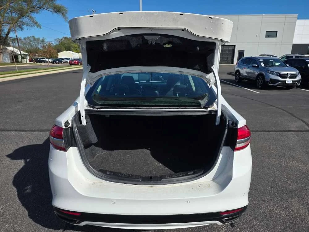 Used 2018 Oxford White Ford Titanium image 6