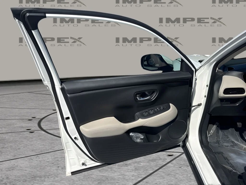 Used 2023 White Honda LX image 23
