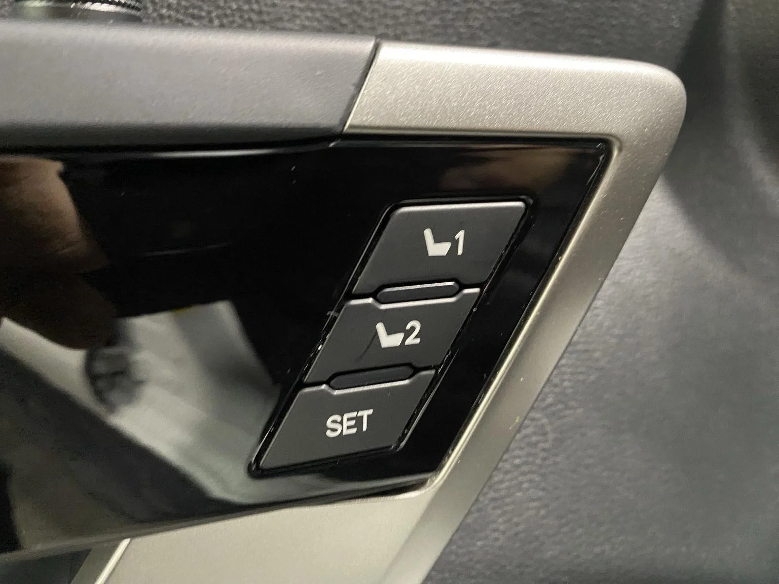 Used 2024 Wind Chill Pearl Toyota Limited image 24