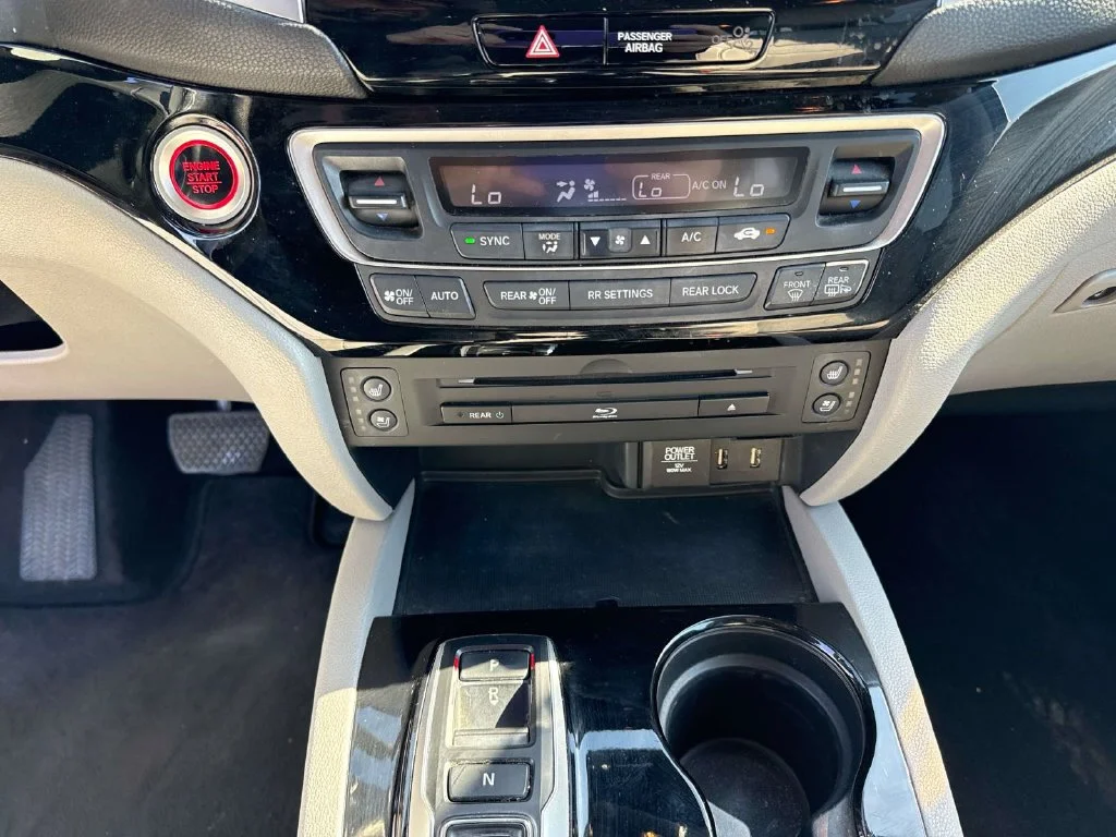 Used 2017 Blue Honda Elite image 35