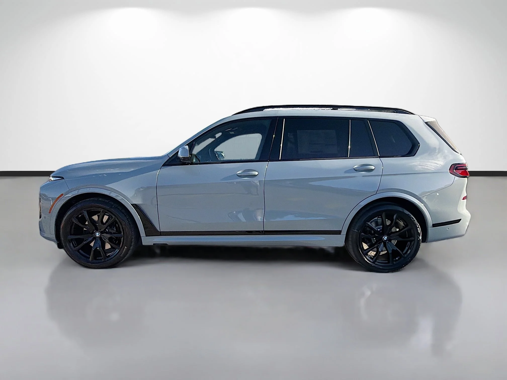 New 2027 Brooklyn Grey Metallic BMW xDrive40i image 6
