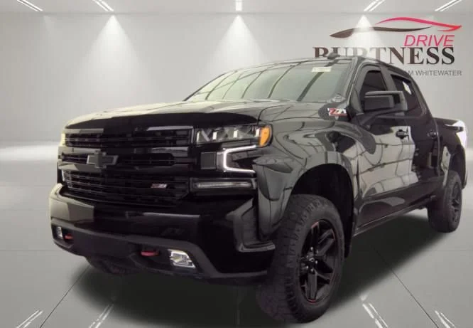 Used 2020 BLACK Chevrolet LT Trail Boss image 3