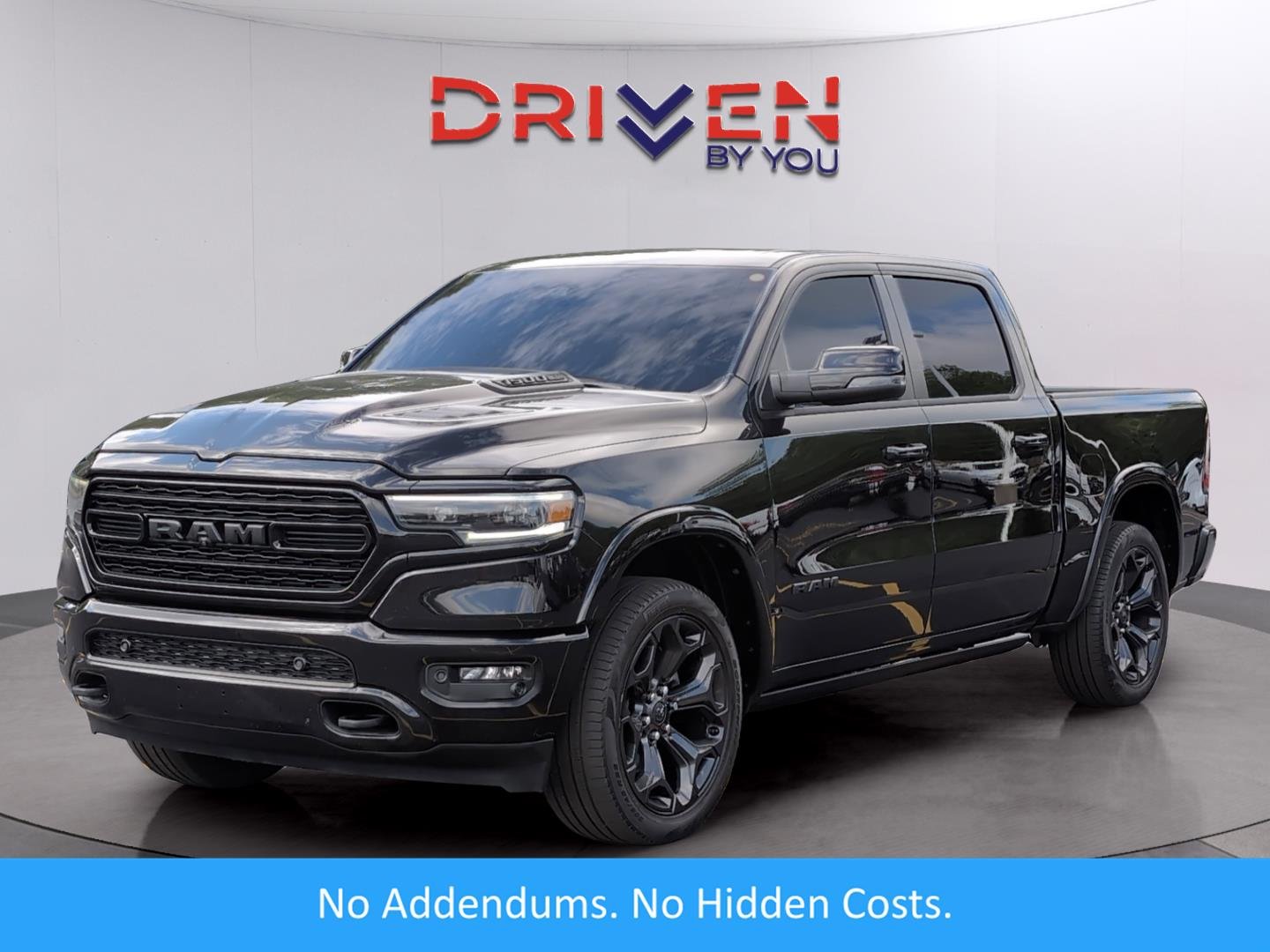 2023 RAM 1500 Limited 4x4 Crew Cab 5'7's photo