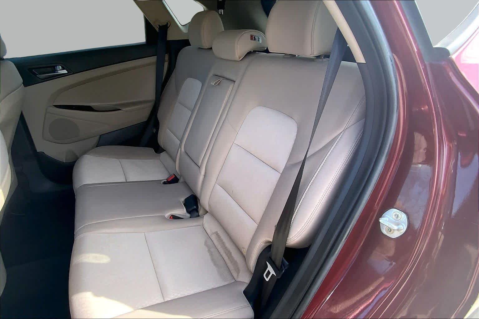Used 2017 Ruby Wine Hyundai SE image 21