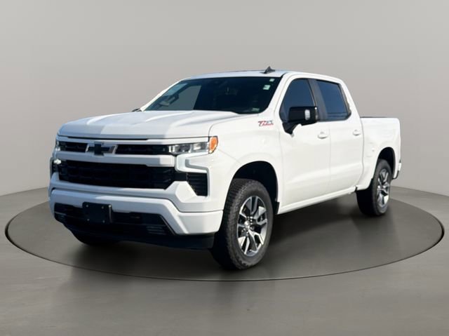 Used 2023 Summit White Chevrolet RST image 3