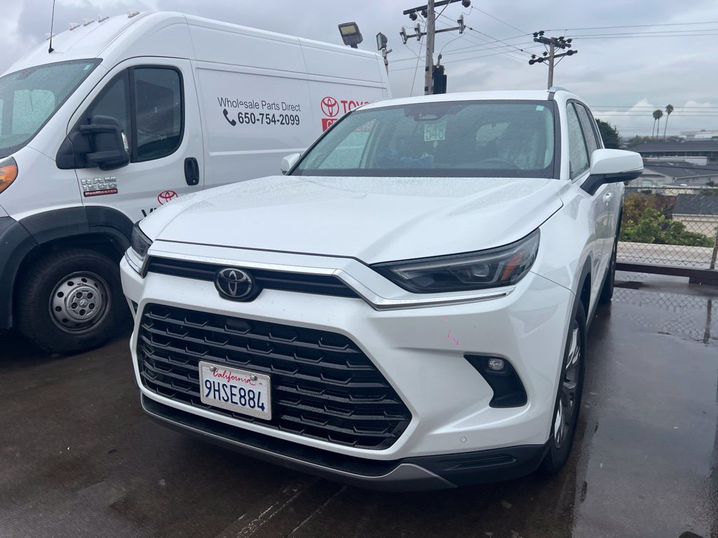 Used 2024 Off-white Toyota Limited image 20