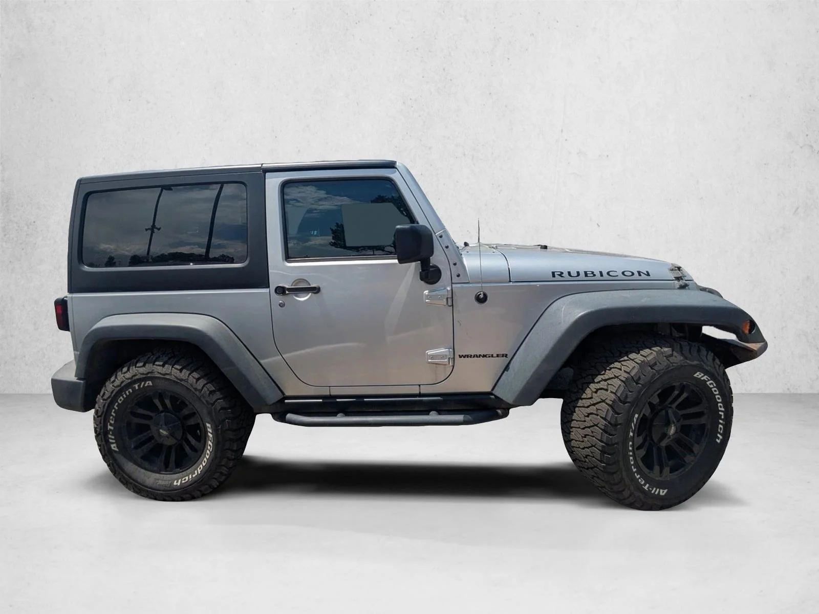 Used 2012 Bright Silver Clearcoat Metallic Jeep Rubicon image 4