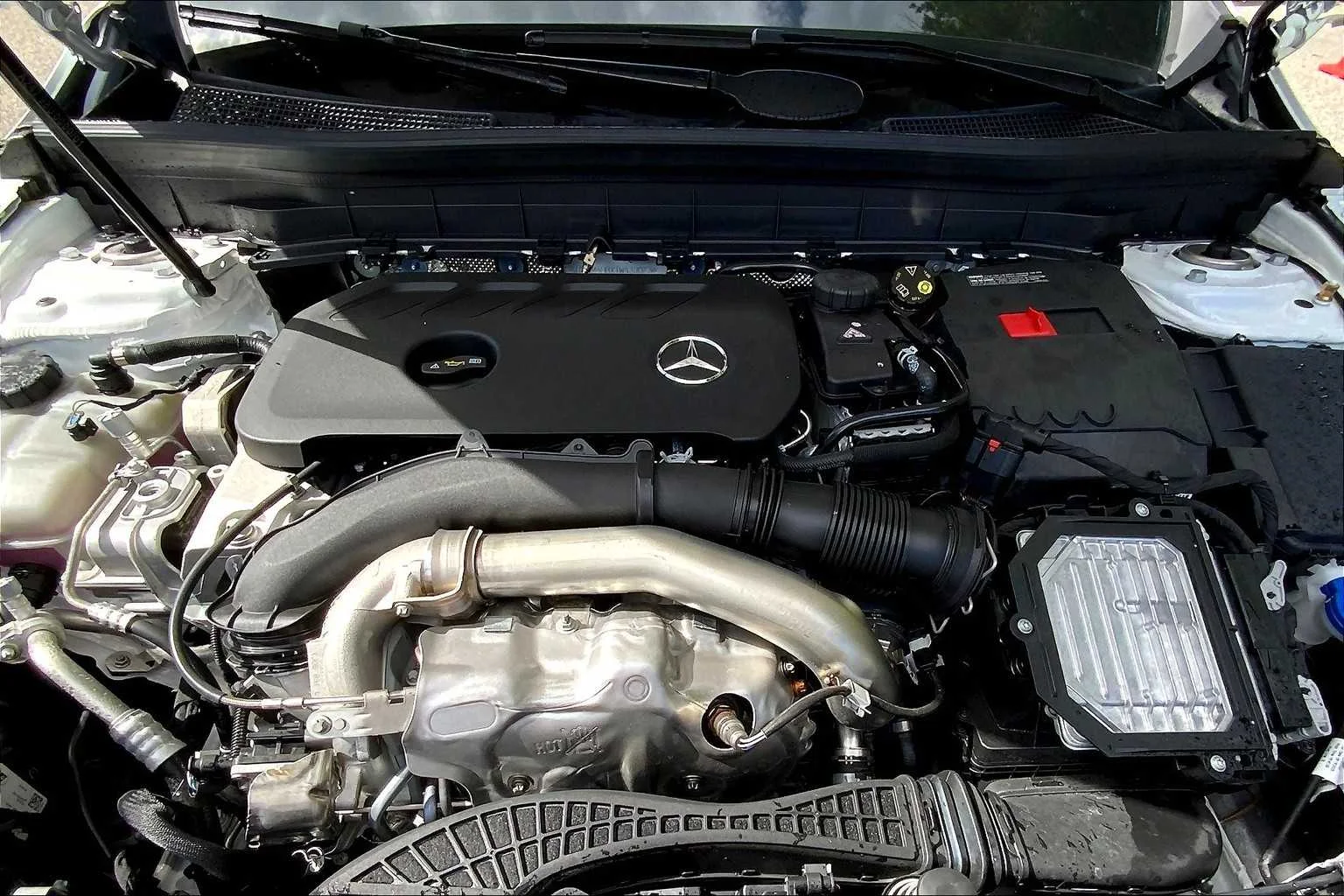 Certified Used 2026 Polar White Mercedes-Benz GLB 250 image 20