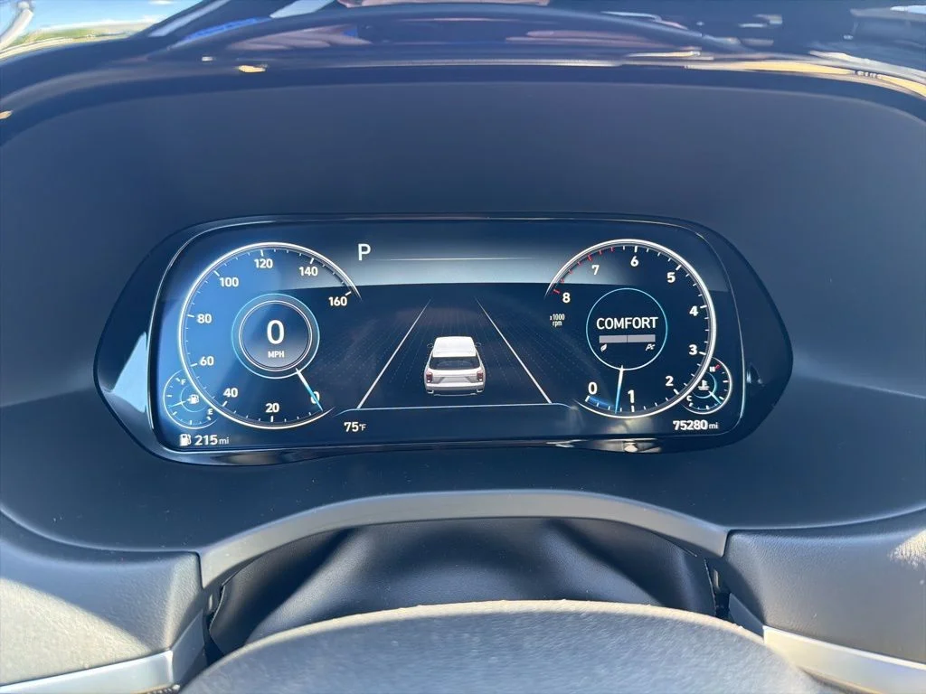 Used 2020 Hyper White Hyundai Limited image 21