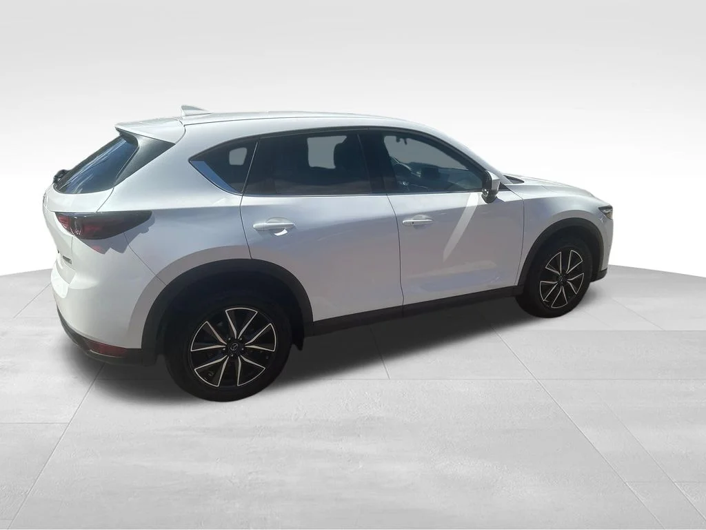 Used 2017 White Mazda Grand Touring image 27