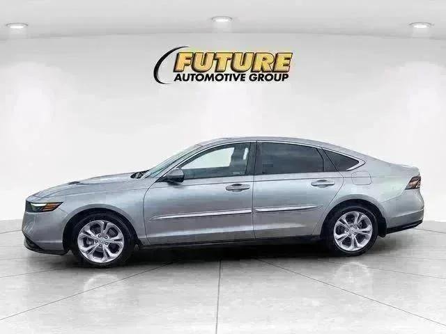 Used 2023  Honda LX image 6