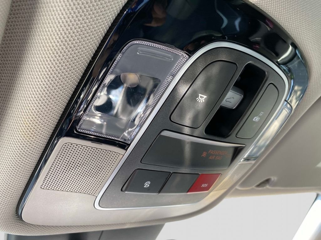 Used 2022 Gray Hyundai Limited image 30