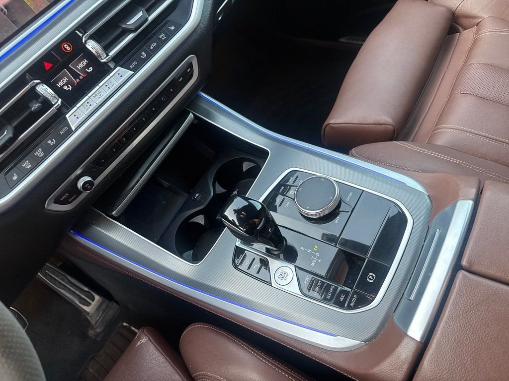 Used 2022 Black BMW xDrive40i image 51