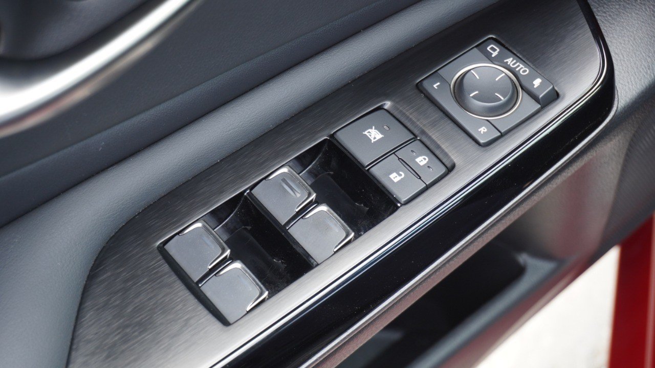 Used 2022 Red Lexus ES 350 image 21