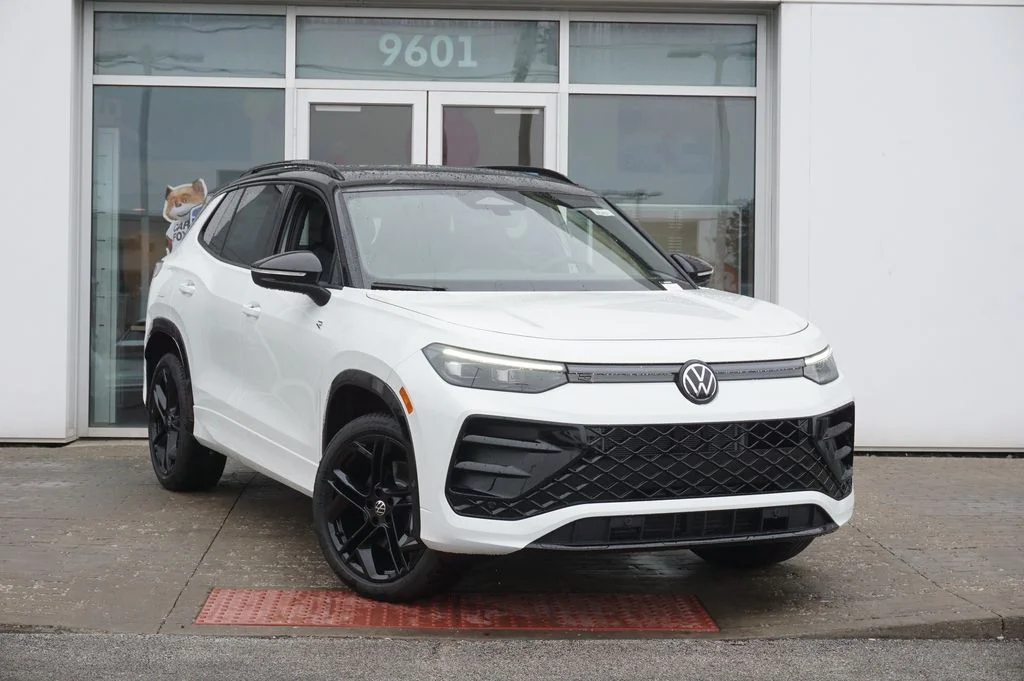 New 2026 White/off-white Volkswagen 2.0T SE R-Line Black image 2