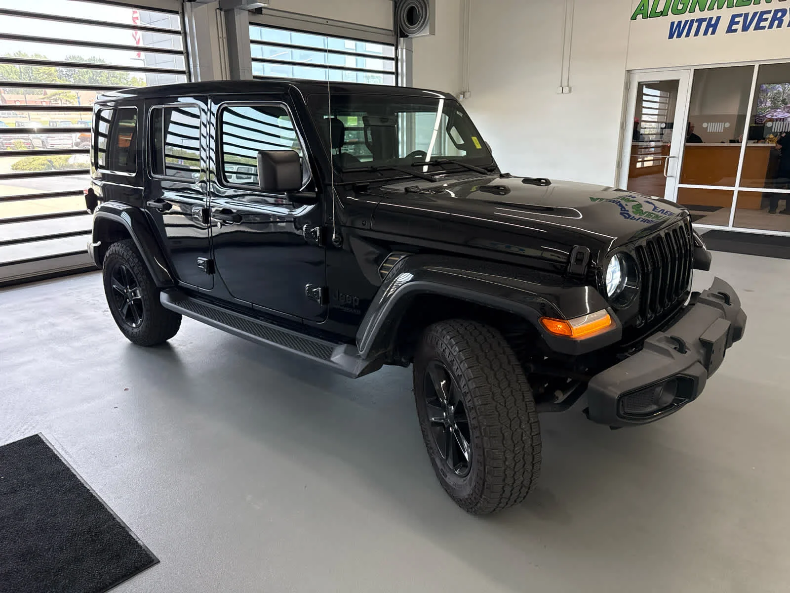 Used 2020 Black Clearcoat Jeep Sahara Altitude image 3