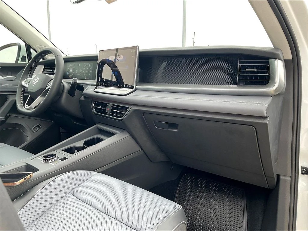 New 2026 White Volkswagen 2.0T SE image 30