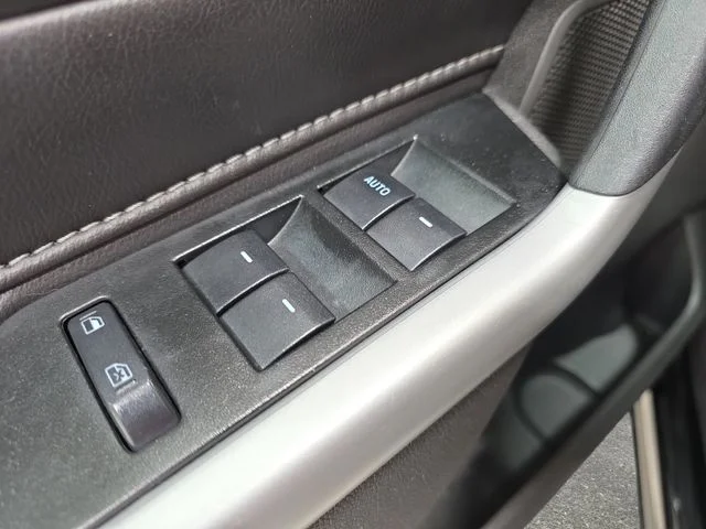 Used 2014 Tuxedo Black Metallic Ford SE image 25
